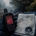 gps randonnée pour ne pas se perdre : boîtier étanche et boussole