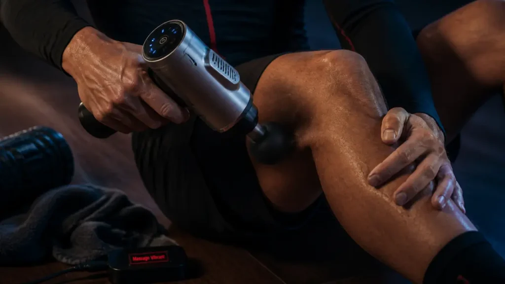 Massage par vibrations : cibler les tensions sans le confondre avec la percussion